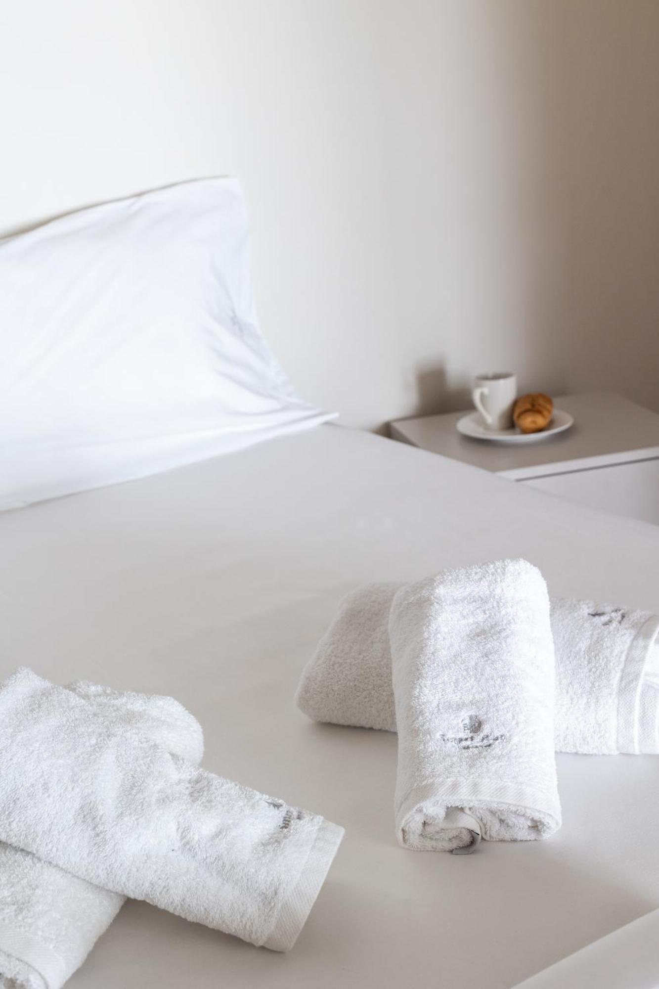 Harmonia Minimal Apartments เทสซาโลนิกิ ภายนอก รูปภาพ